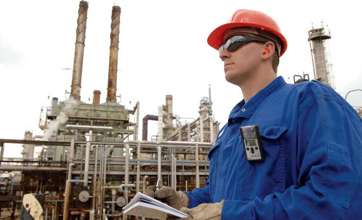 GasBadge Pro in use in an oil refinery