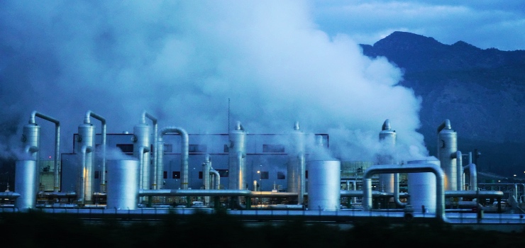 Carbon Dioxide in the Workplace - Geothermal Power Plant by Ray Swi-hymn from Sijhih-Taipei, Taiwan, CC BY-SA 2.0, via Wikimedia Commons.